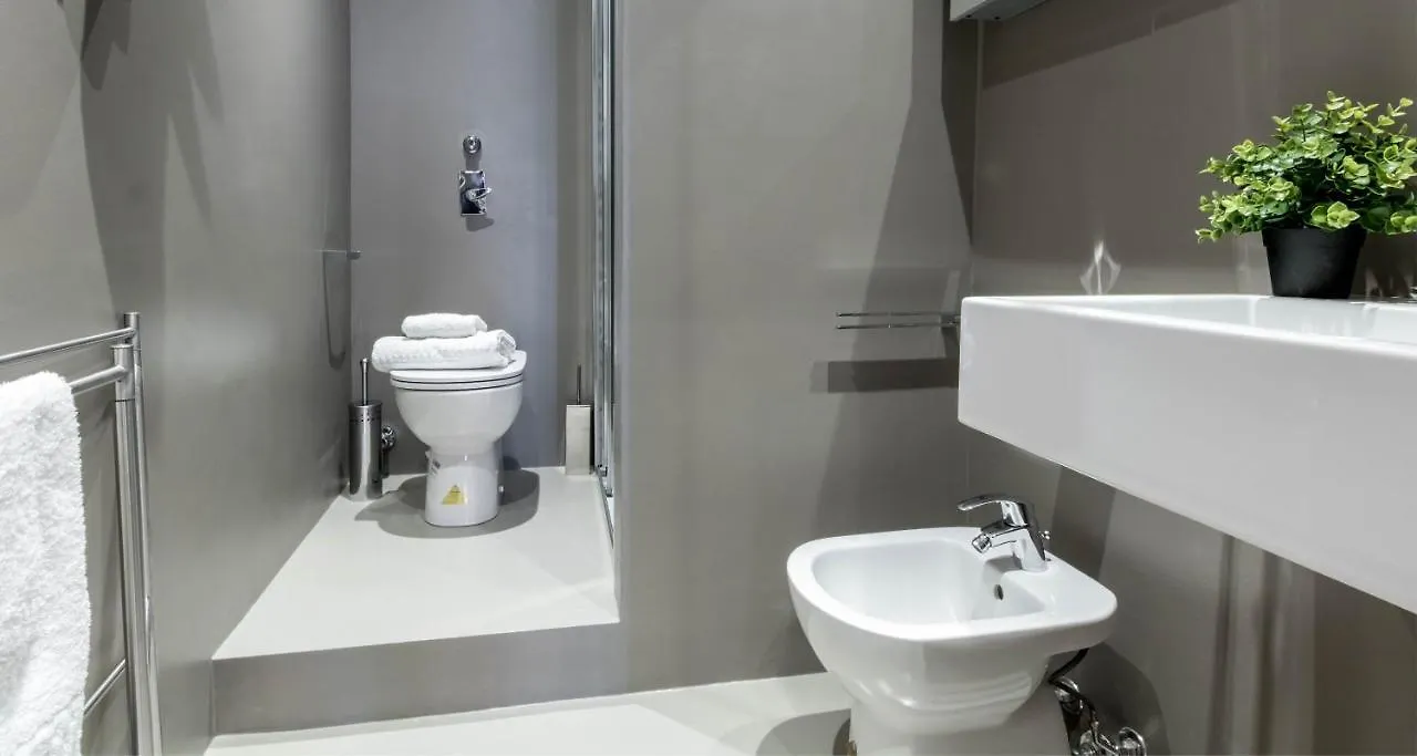 Joivy Spacious 1 Bedroom Apt Near S Agostino Metro Milan