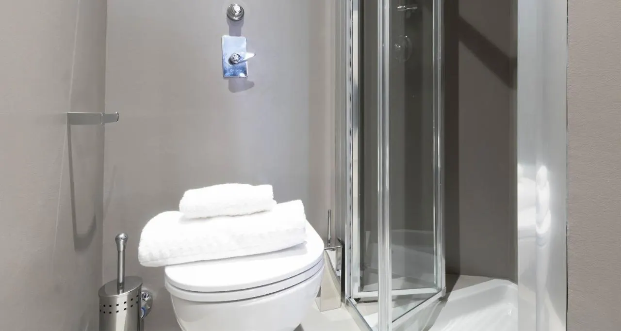 Joivy Spacious 1 Bedroom Apt Near S Agostino Metro Milan 0*,